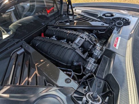 Used 2025 Chevrolet Corvette Z06 image 28