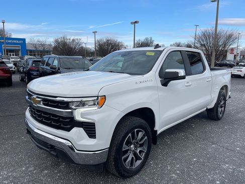 Used 2023 Chevrolet Silverado 1500 LT image 3