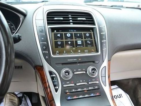 Used 2016 Lincoln MKX Reserve w/ Technology Package AWD/4WD image 13