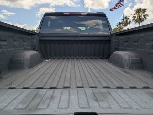 Used 2024 GMC Sierra 1500 SLT w/ SLT Premium Package RWD image 11