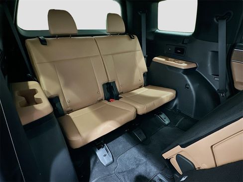 Used 2024 Hyundai Santa Fe Limited image 29