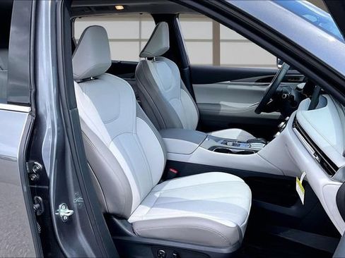 Used 2026 INFINITI QX60 Luxe w/ Cargo Package FWD image 7