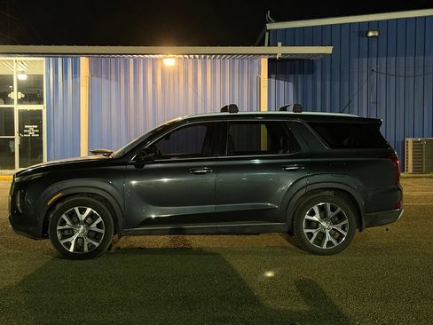 Used 2020 Hyundai Palisade SEL w/ Premium Package FWD image 4