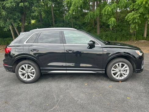 Used 2023 Audi Q3 2.0T Premium AWD/4WD image 2