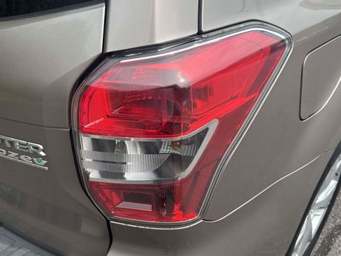 Used 2014 Subaru Forester 2.5i Limited w/ Popular Package #1 AWD/4WD image 11