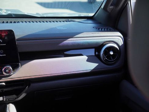 Used 2023 Chevrolet Colorado Z71 w/ Z71 Convenience Package 2 image 27