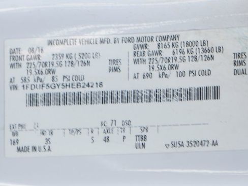 Used 2017 Ford F550 2WD Regular Cab Super Duty w/ Advanced Security Pack image 48