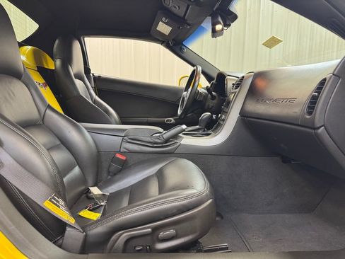 Used 2006 Chevrolet Corvette Convertible w/ Preferred Equipment Group RWD image 19