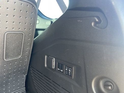 Used 2023 Chevrolet Tahoe Z71 w/ Z71 Off-Road Package image 6