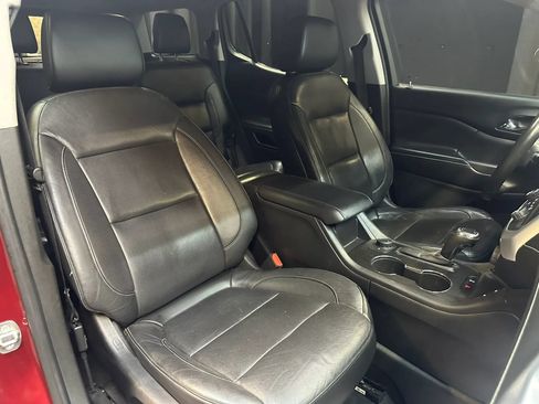 Used 2017 GMC Acadia SLT FWD image 34