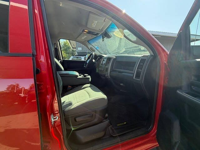 Used 2018 RAM 3500 Tradesman w/ Chrome Appearance Group AWD/4WD image 38