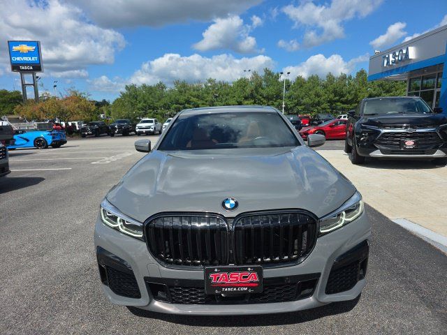 Used 2022 BMW 750i xDrive w/ Executive Package AWD/4WD image 8