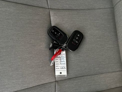 New 2025 Honda Accord SE image 25