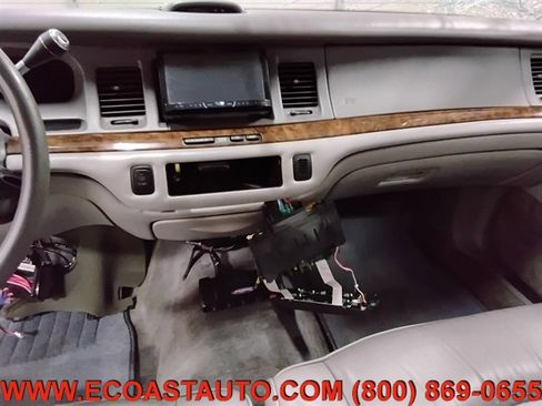 Used 1997 Lincoln Town Car Executive image 12
