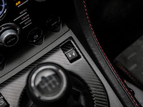 Used 2015 Aston Martin V8 Vantage GT RWD image 66