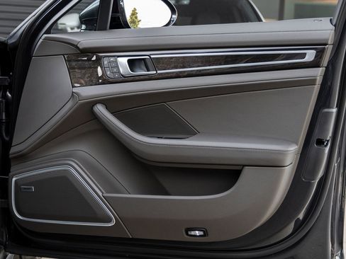 Certified 2023 Porsche Panamera Platinum Edition RWD image 43