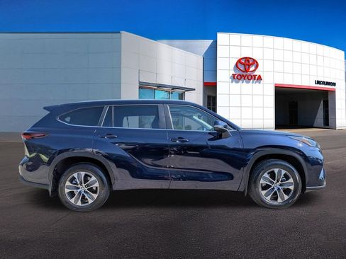 Used 2026 Toyota Highlander XLE AWD/4WD image 9