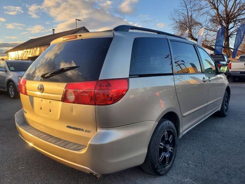 Used 2009 Toyota Sienna LE image 5