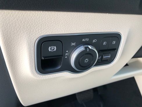 New 2026 Mercedes-Benz GLB 250 GLB 250 image 12