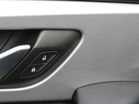 Used 2021 Chevrolet Blazer LT FWD image 11