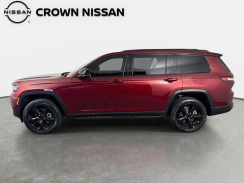 Used 2023 Jeep Grand Cherokee L Altitude AWD/4WD image 9