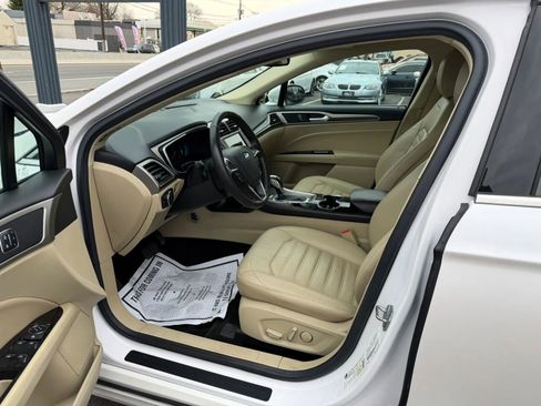 Used 2016 Ford Fusion SE w/ Equipment Group 502A image 14