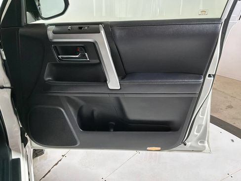 Used 2018 Toyota 4Runner Limited AWD/4WD image 14