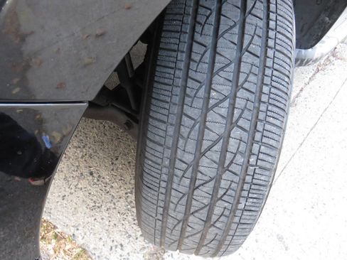 Used 2010 Ford Explorer XLT image 27