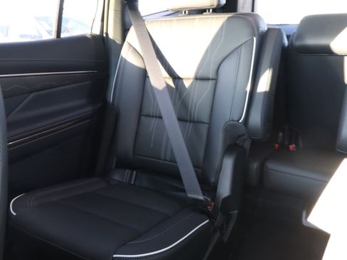 New 2026 Buick Enclave Avenir w/ Super Cruise Package AWD/4WD image 13