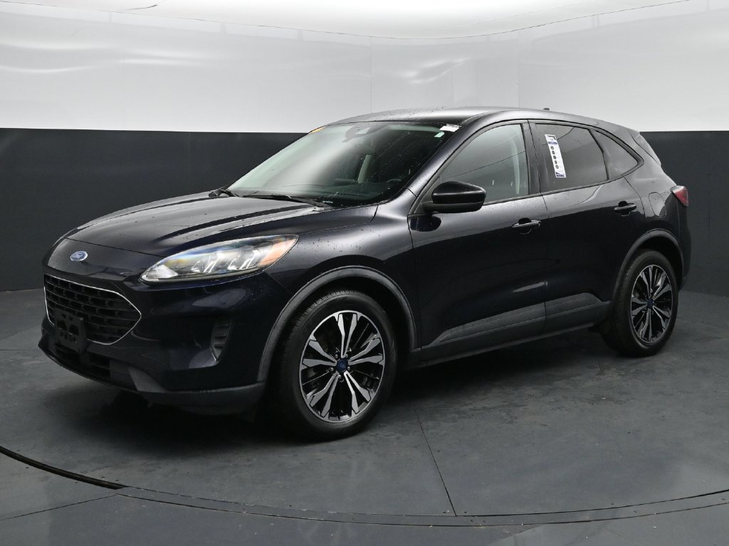 Used 2021 Ford Escape SE w/ SE Sport Appearance Package FWD image 1