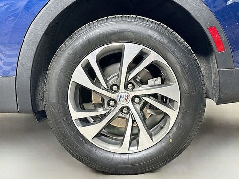 Used 2023 Buick Envision Essence image 28