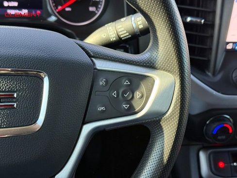 Used 2022 GMC Acadia SLE w/ Driver Convenience Package image 26