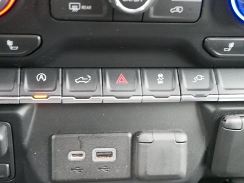 Used 2019 Chevrolet Silverado 1500 RST w/ All-Star Edition AWD/4WD image 22