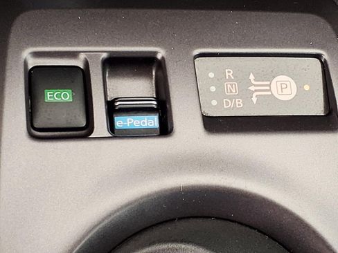 Used 2022 Nissan Leaf S Plus image 20