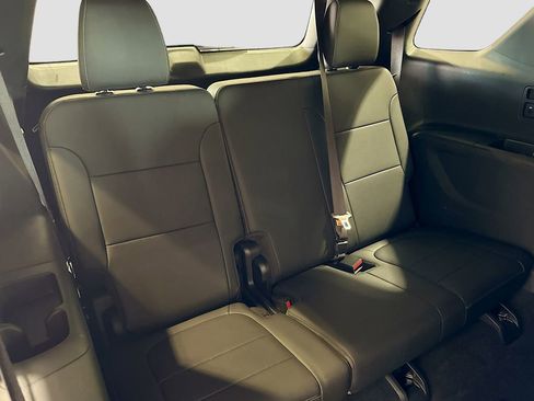 Used 2023 Chevrolet Traverse LT w/ LPO, Floor Liner Package image 27