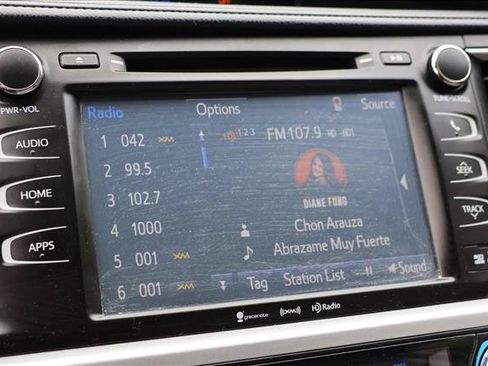 Used 2016 Toyota Highlander XLE AWD/4WD image 14