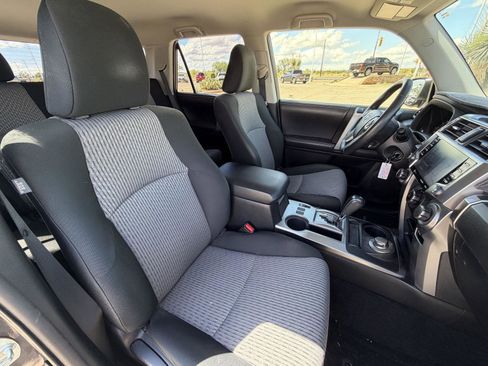 Used 2020 Toyota 4Runner SR5 AWD/4WD image 14