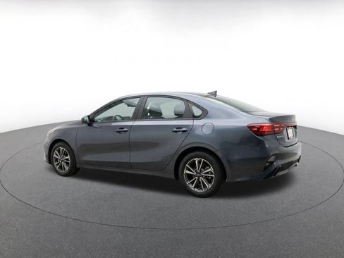 Used 2024 Kia Forte LXS FWD image 7