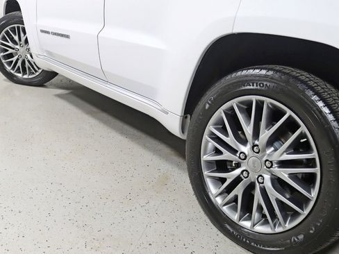 Used 2018 Jeep Grand Cherokee Summit w/ Platinum Series Group image 12