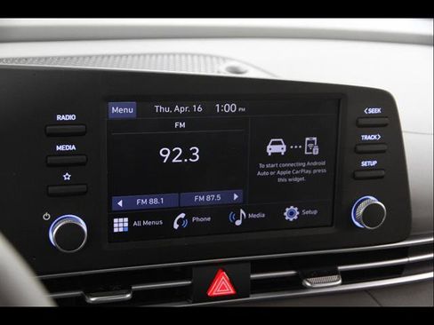 Used 2025 Hyundai Elantra Sport image 10