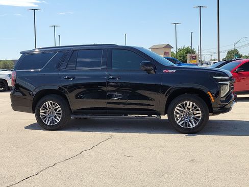 Used 2025 Chevrolet Tahoe Z71 AWD/4WD image 5