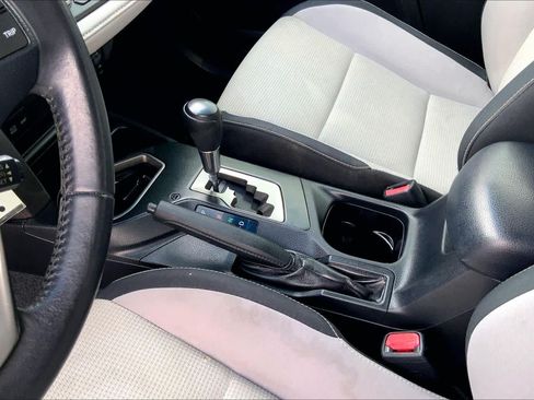 Used 2016 Toyota RAV4 XLE FWD image 17