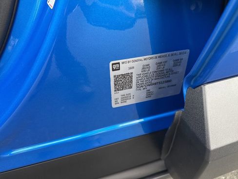 New 2026 Chevrolet Equinox EV LT image 32