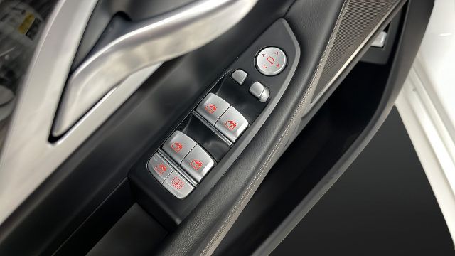 Used 2019 BMW 750i xDrive AWD/4WD image 22