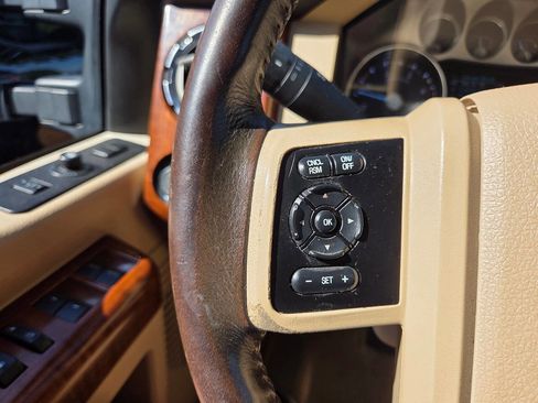 Used 2015 Ford F250 King Ranch w/ FX4 Off-Road Package AWD/4WD image 17