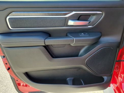 Used 2020 RAM 1500 Big Horn AWD/4WD image 9