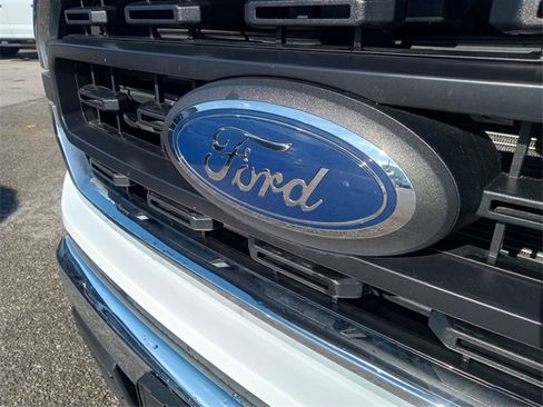 Used 2023 Ford F150 XLT image 10