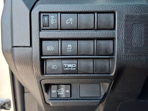 Used 2024 Toyota Tacoma SR AWD/4WD image 30