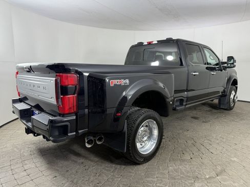 Certified 2024 Ford F450 Platinum w/ FX4 Off-Road Package AWD/4WD image 7