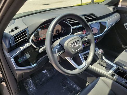 Certified 2022 Audi Q3 2.0T Premium Plus w/ Premium Plus Package AWD/4WD image 7